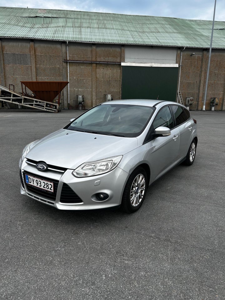 Ford Focus 1,6 Trend 5d