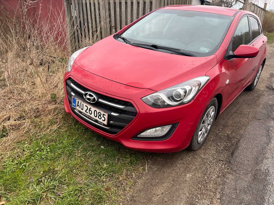Hyundai i30 1,6 CDRi 110 Comfort 5d