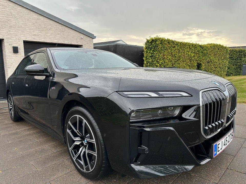 BMW i7 eDrive50 M-Sport 4d