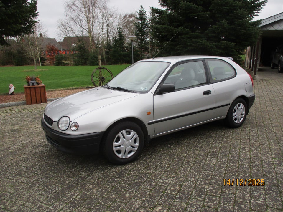 Toyota Corolla 1,3 Terra 3d