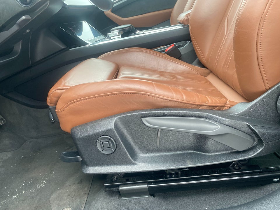 Audi e-tron 55 quattro 5d