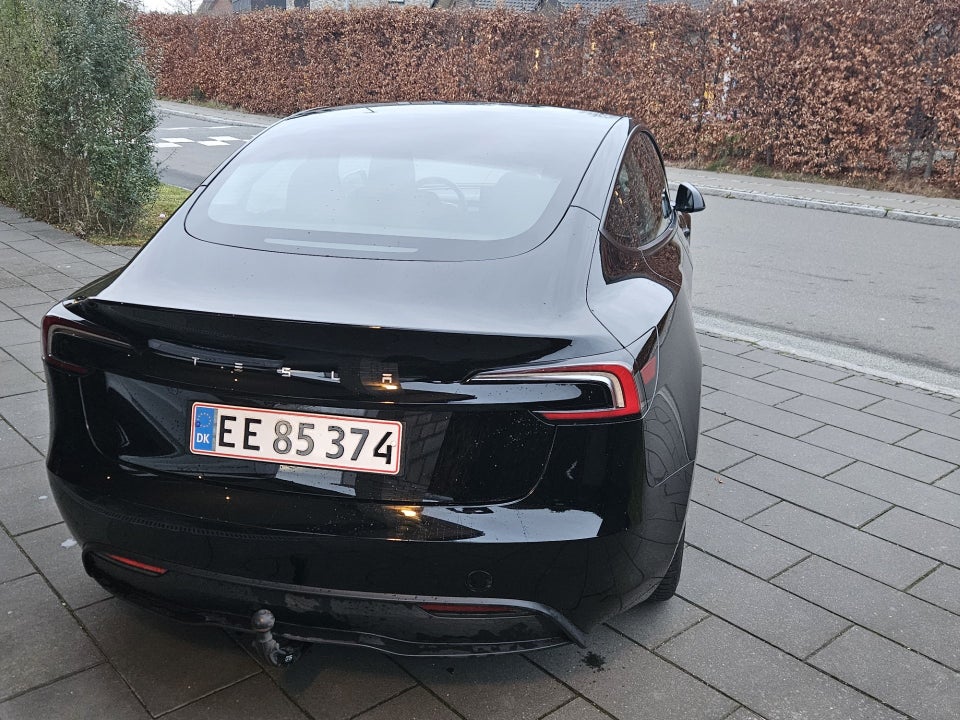 Tesla Model 3 Long Range RWD 4d