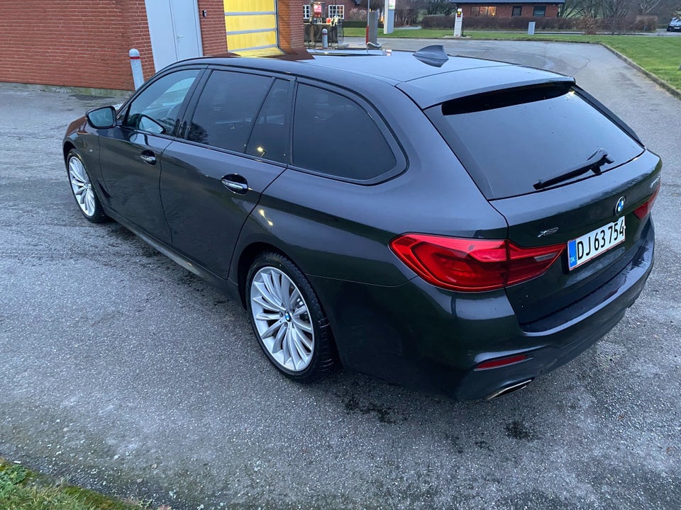 BMW 530d 3,0 Touring M-Sport xDrive aut. 5d