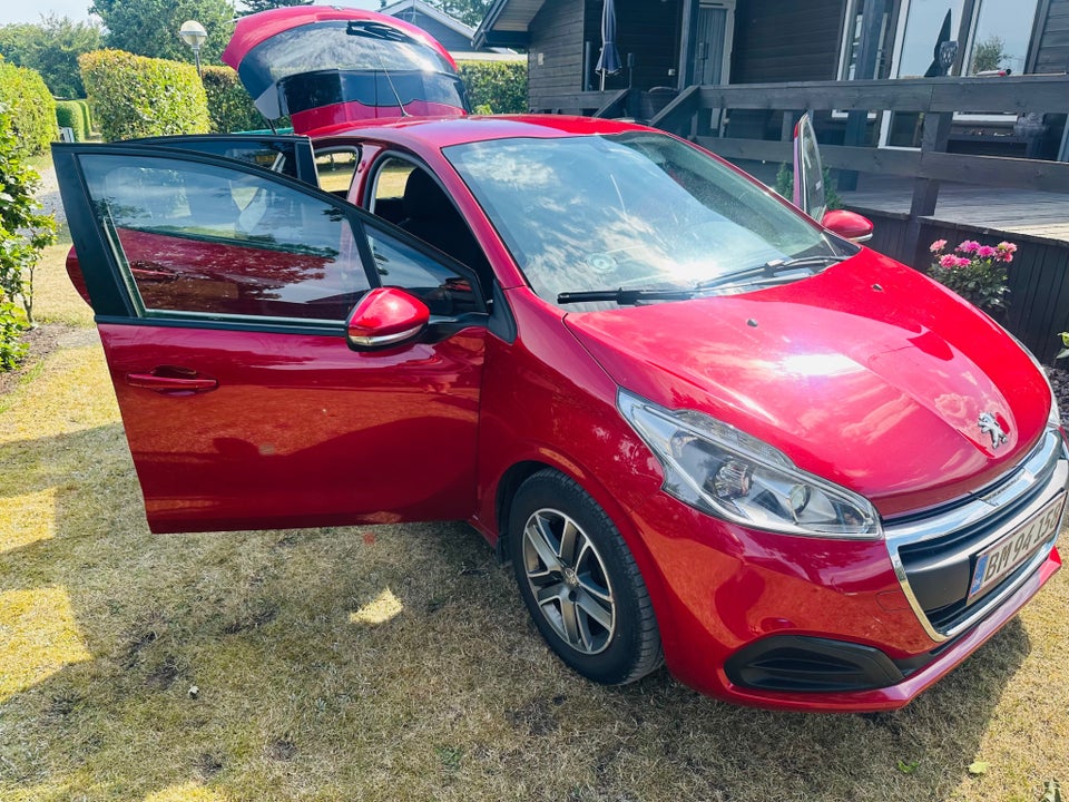 Peugeot 208 1,6 BlueHDi 100 Intense 5d
