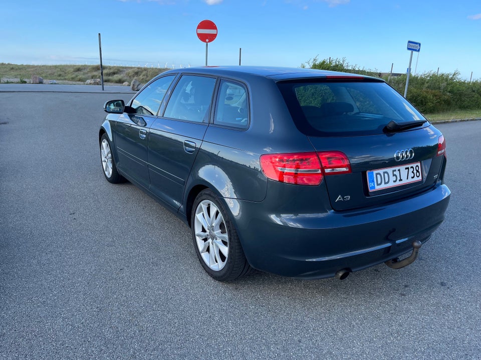 Audi A3 2,0 TDi 136 Ambiente Sportback 5d