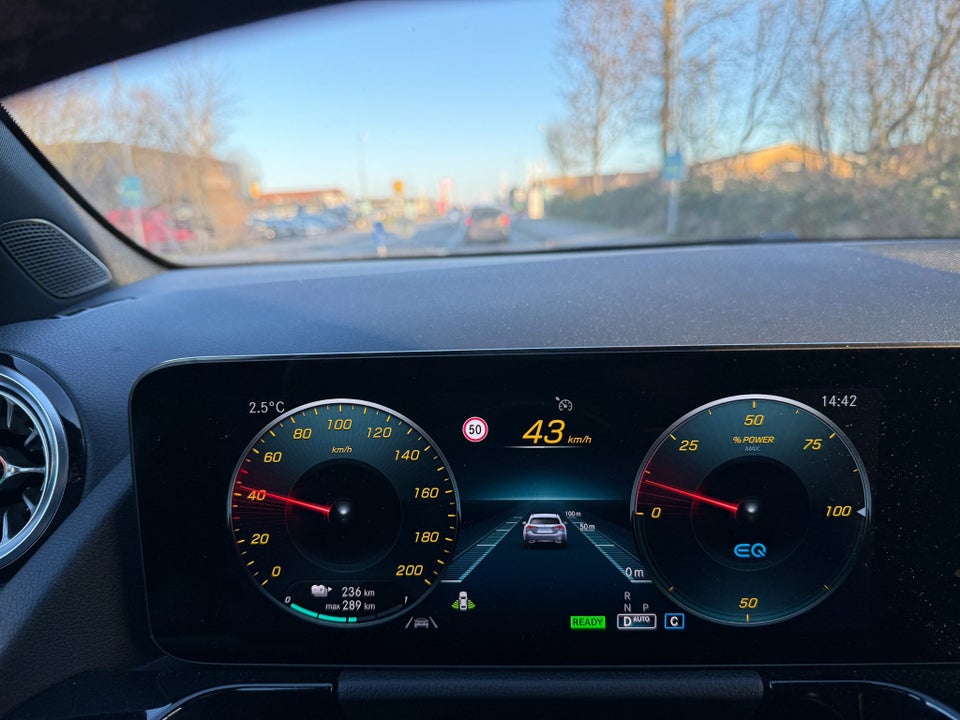 Mercedes EQA250+ Progressive 5d