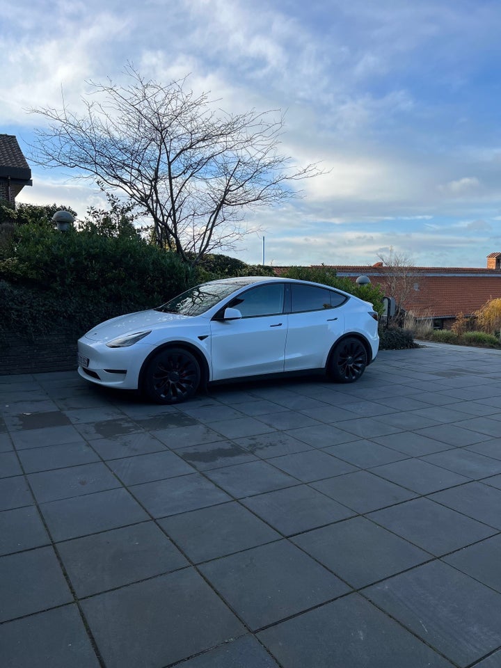 Tesla Model Y Performance AWD 5d