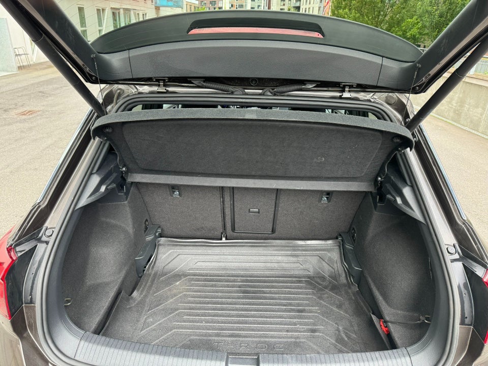 VW T-Roc 2,0 TDi 150 Sport DSG 5d