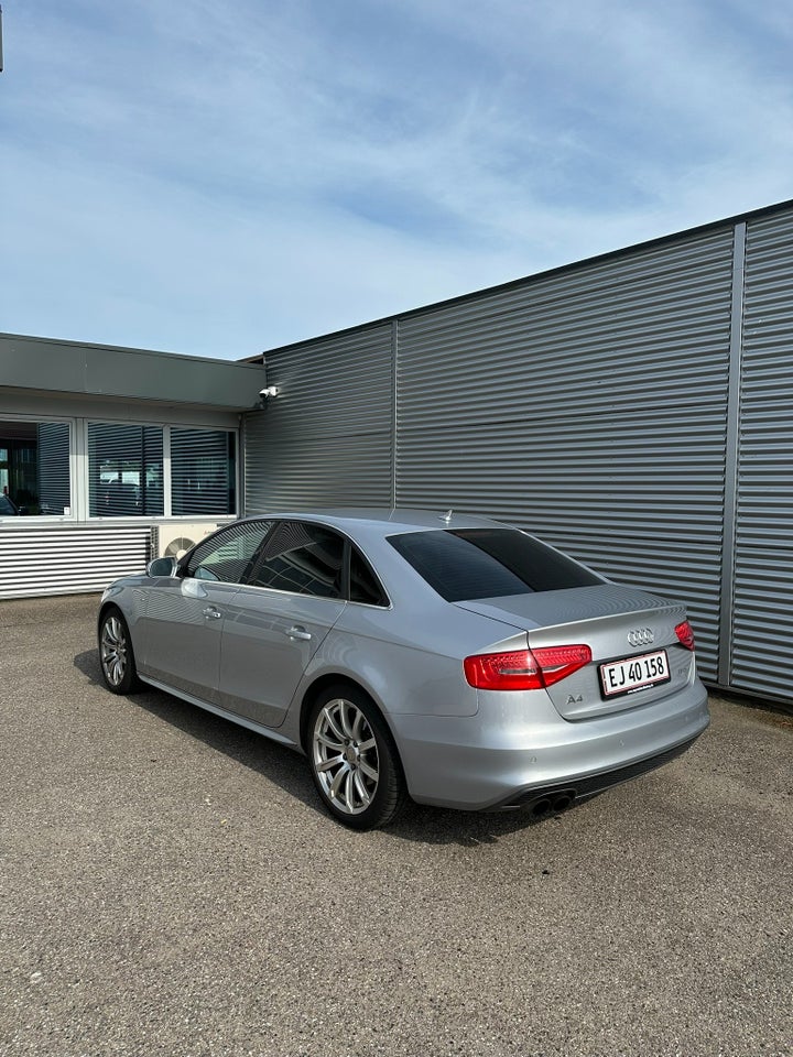 Audi A4 1,8 TFSi 120 S-line 4d