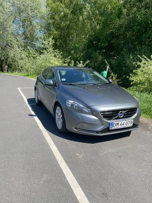 Volvo V40 1,6 D2 115 Momentum 5d