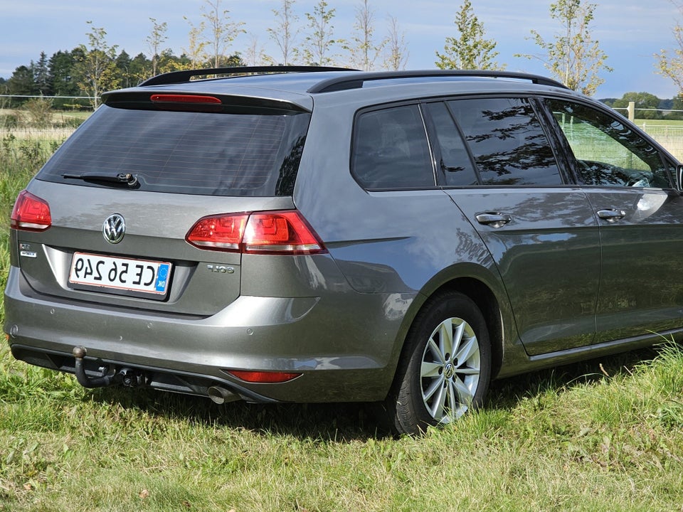 VW Golf VII 1,6 TDi 105 Comfortline Variant DSG BM 5d