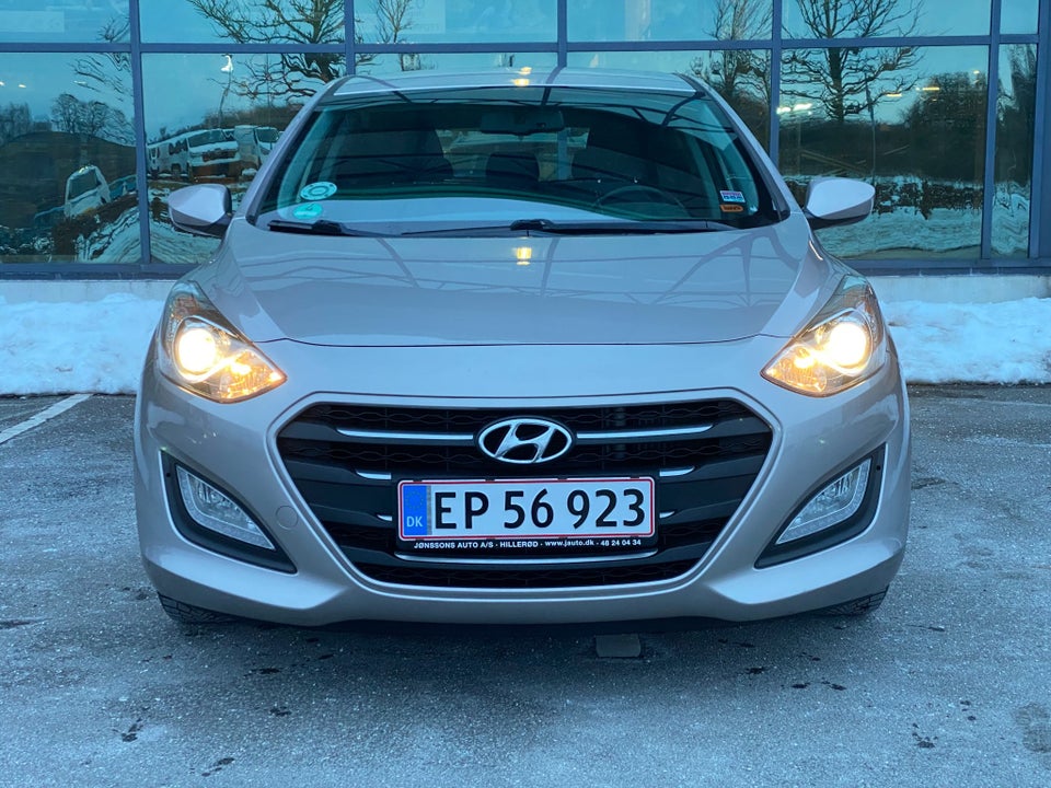 Hyundai i30 1,6 CRDi 110 5d