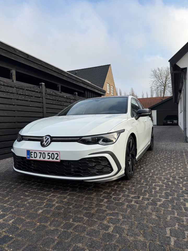 VW Golf VIII 1,4 GTE DSG 5d