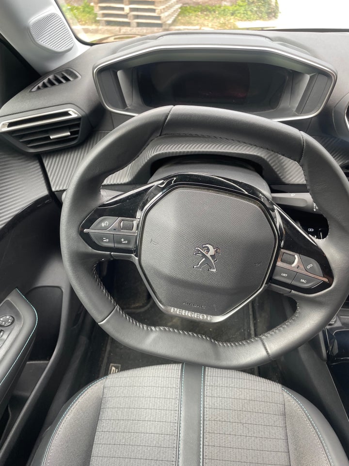 Peugeot 208 1,2 PureTech 100 Allure Pack 5d