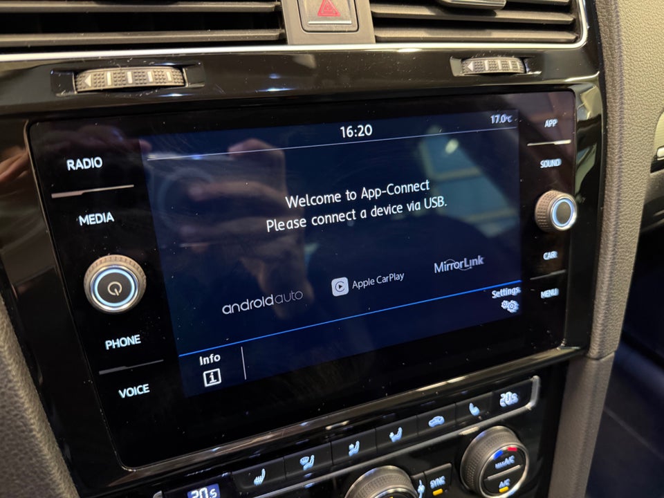 VW Golf VII 1,5 TSi 150 Highline DSG 5d