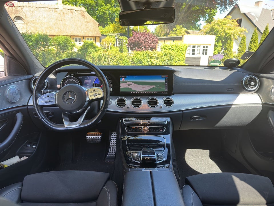 Mercedes E300 de 2,0 AMG Line stc. aut. 5d
