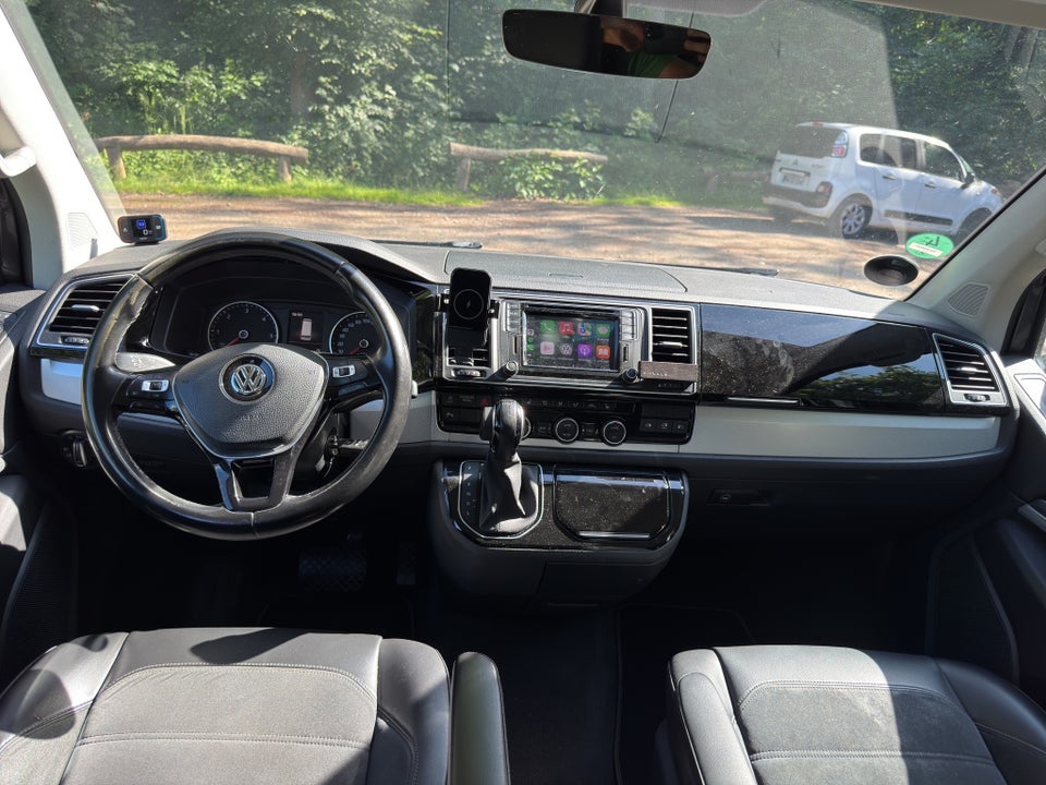 VW Multivan 2,0 TDi 204 Highline DSG kort