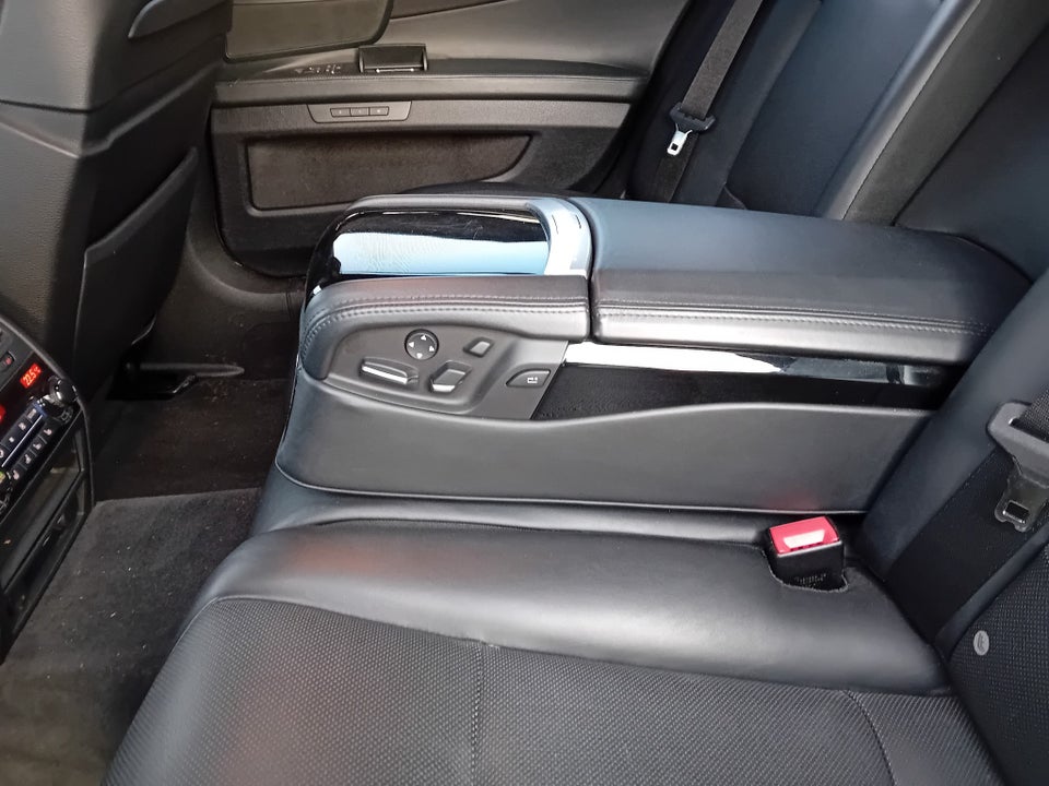 BMW 740d 3,0 Individual Steptr. 4d