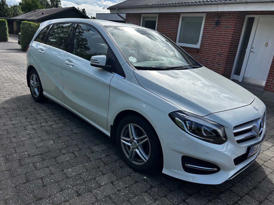 Mercedes B220 2,0 aut. 4Matic 5d