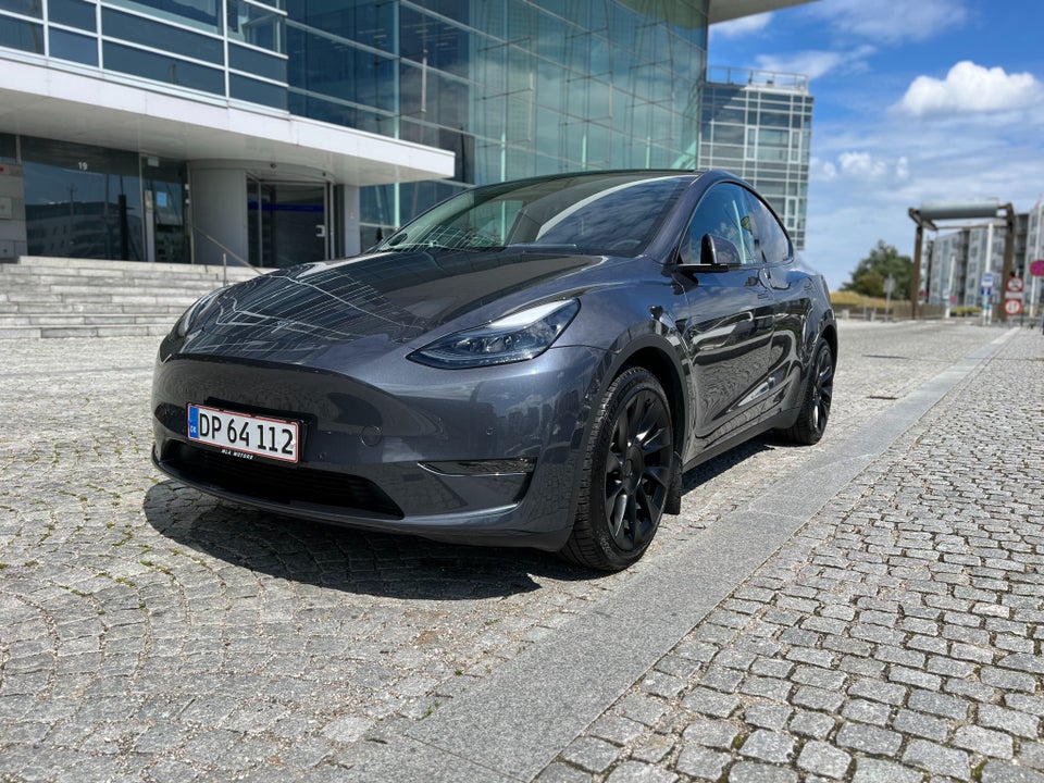 Tesla Model Y Long Range AWD 5d