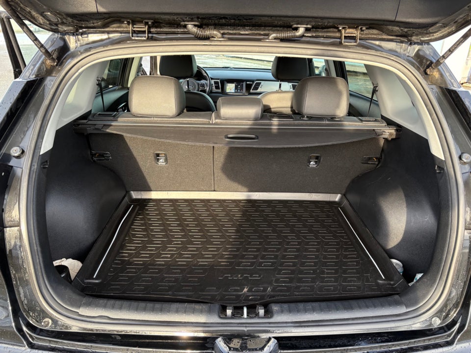 Kia Niro 1,6 HEV Attraction+ DCT 5d