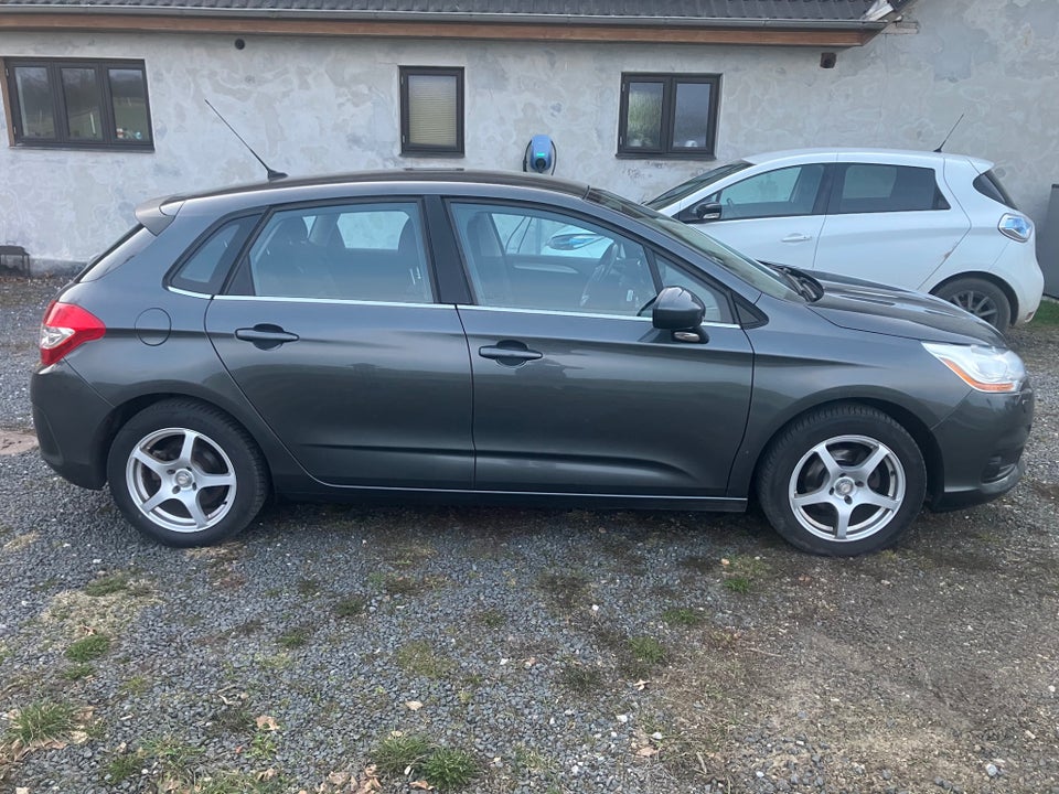 Citroën C4 1,6 HDi 92 Seduction 5d