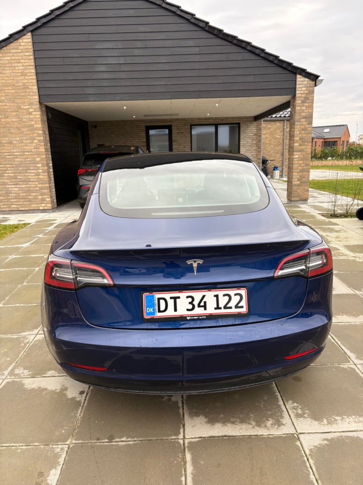 Tesla Model 3 Standard Range+ RWD 4d