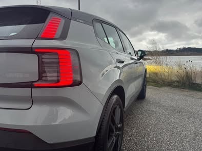 Volvo EX30 Extended Range Plus 5d