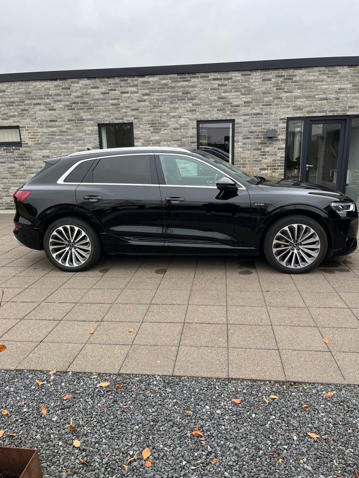 Audi e-tron 50 S-line Prestige quattro 5d