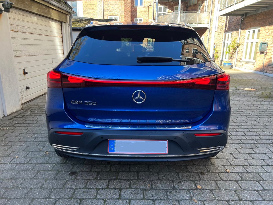 Mercedes EQA250 Progressive 5d