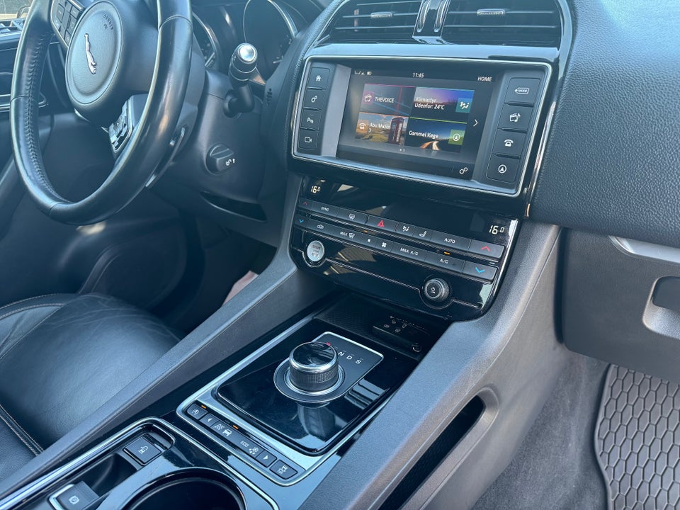 Jaguar F-Pace 2,0 D180 Prestige aut. AWD 5d