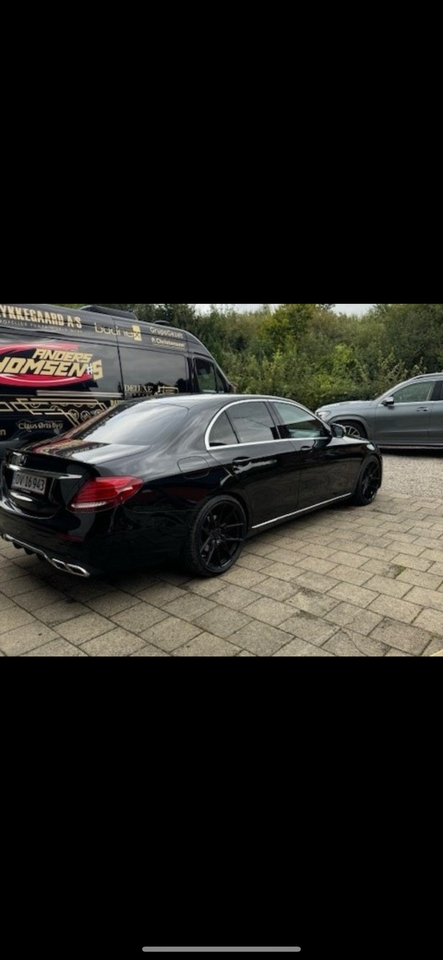 Mercedes E220 d 2,0 AMG Line aut. 4d