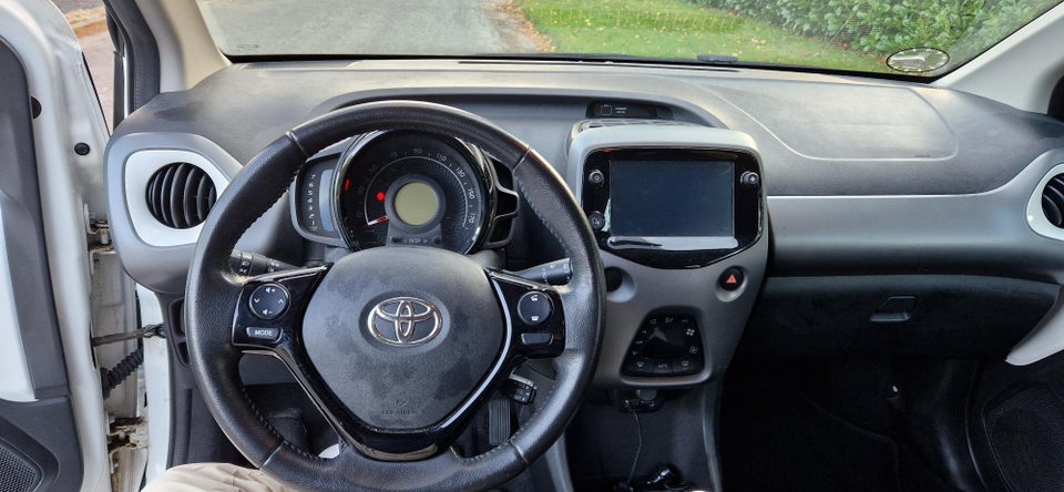 Toyota Aygo 1,0 VVT-i x-sky 5d