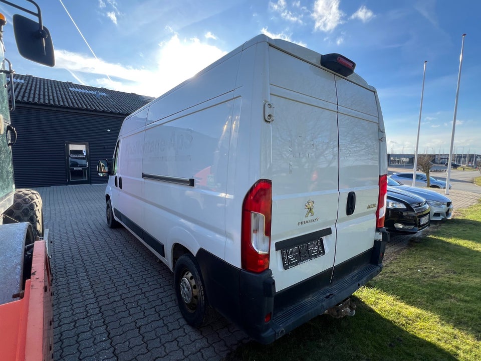 Peugeot Boxer 335 2,2 BlueHDi 140 L3H2 Premium