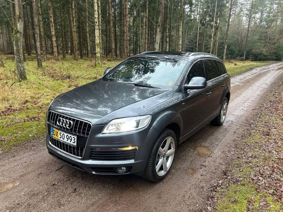 Audi Q7 3,0 TDi S-line quattro Tiptr. Van 5d