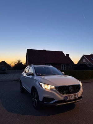 MG ZS  EV Luxury 5d
