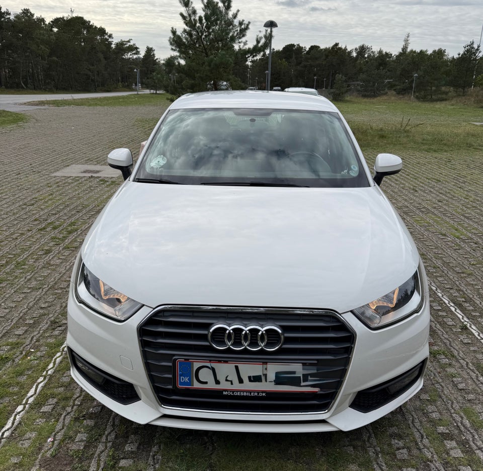 Audi A1 1,0 TFSi 95 S-line Sportback 5d