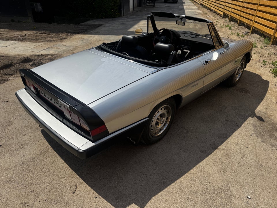 Alfa Romeo Spider 2,0 Cabriolet 2d