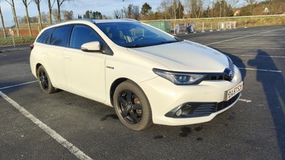 Toyota Auris 1,8 Hybrid Prestige Touring Sports CVT 5d