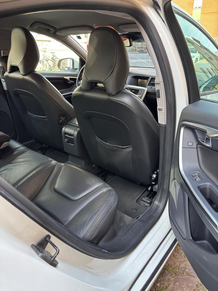 Volvo S60 1,6 DRIVe Kinetic 4d