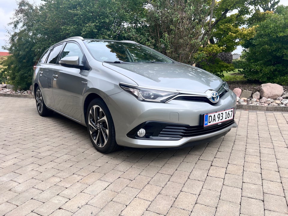 Toyota Auris 1,8 Hybrid H3 Touring Sports CVT 5d