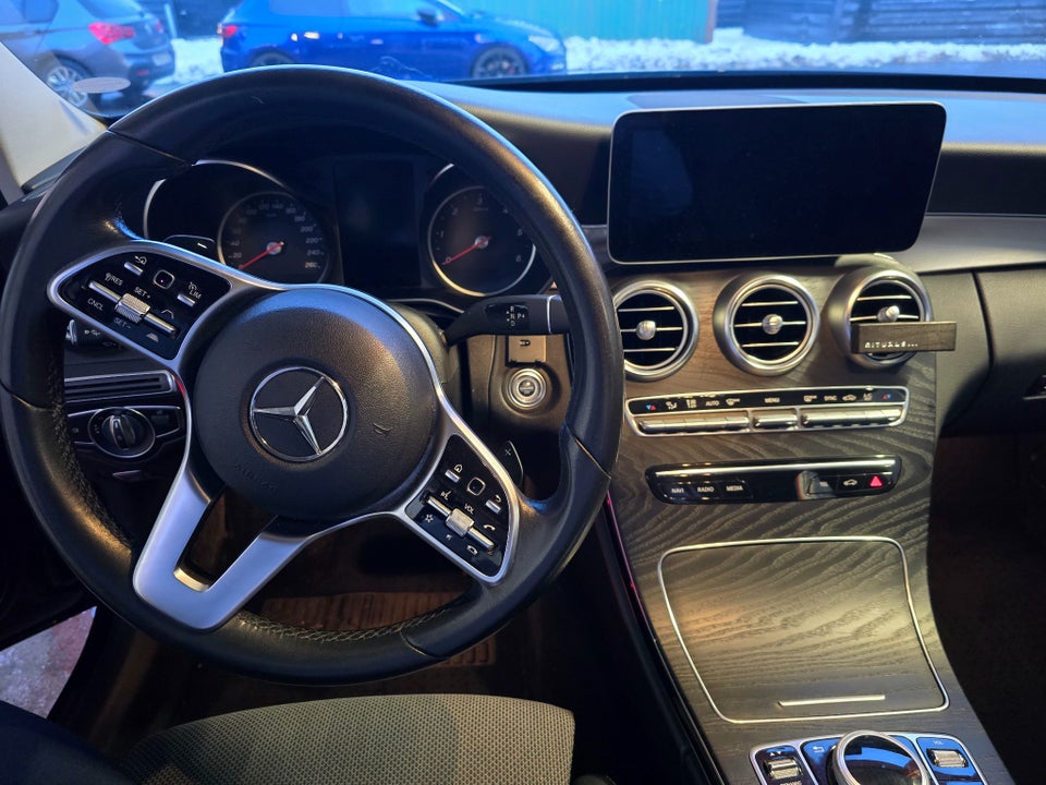 Mercedes C220 d 2,0 Progressive stc. aut. 5d