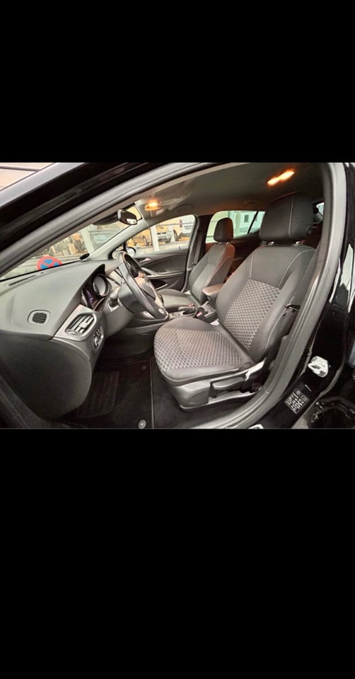 Opel Astra 1,0 T 105 Excite 5d