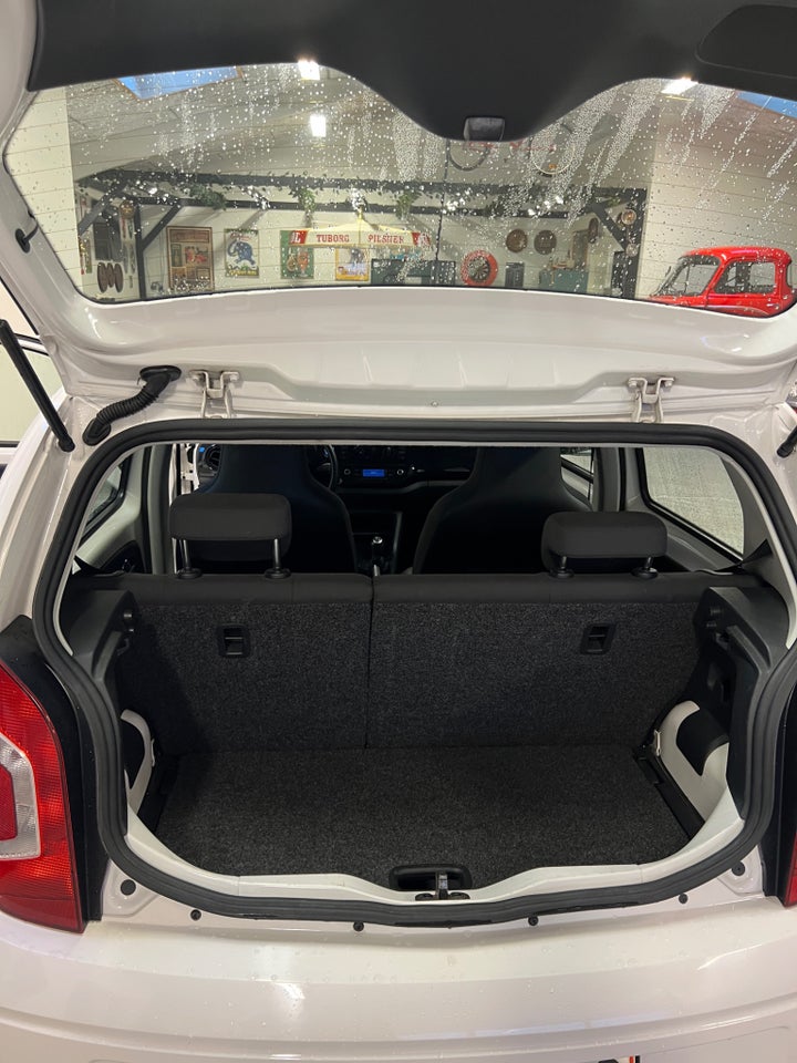VW Up! 1,0 60 White Up! 5d