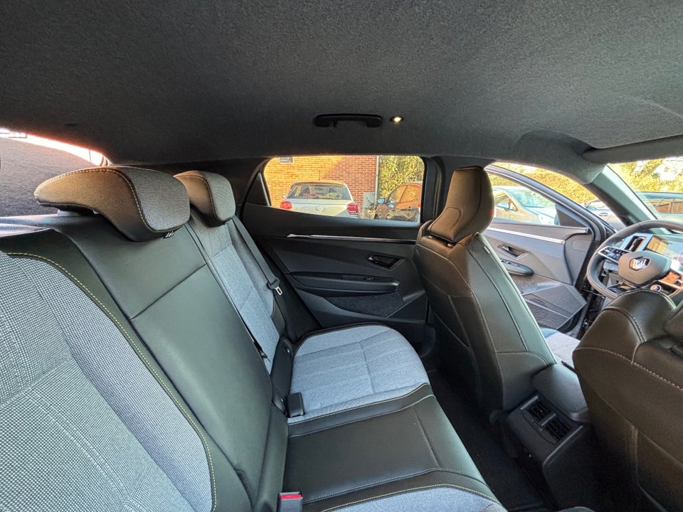 Renault Megane E-Tech 60 Techno+ 5d