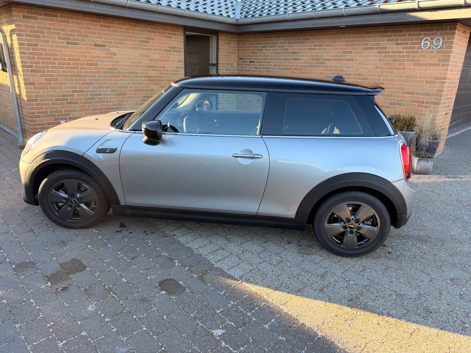 MINI Cooper SE Maximise 3d