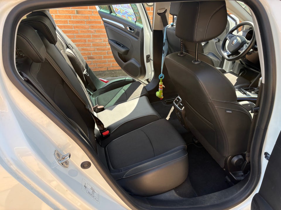 Renault Megane IV 1,6 E-Tech R.S. Line Sport Tourer 5d