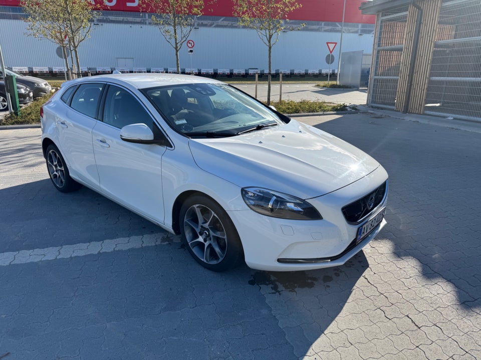 Volvo V40 2,0 D2 120 Kinetic Eco 5d