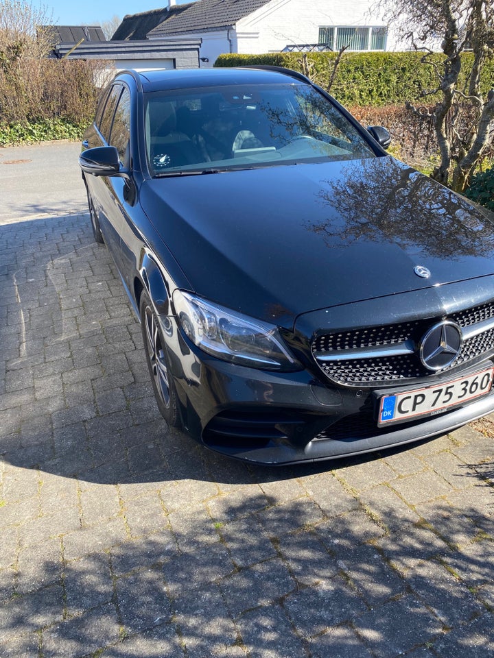 Mercedes C220 d 2,0 AMG Line stc. aut. 5d