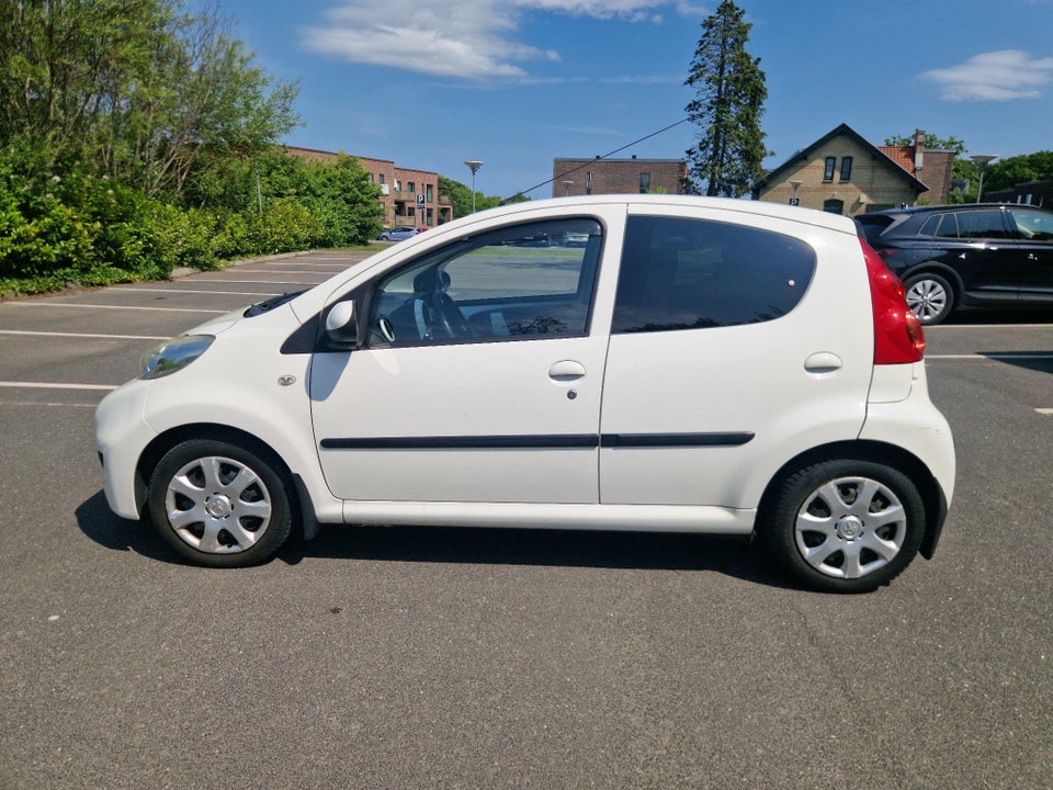Peugeot 107 1,0 Active 5d
